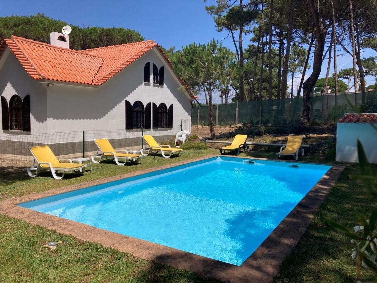 Moradia No Pinhal Com Piscina - Espaco E Privacidade Para As Suas Ferias! ซินตรา ภายนอก รูปภาพ